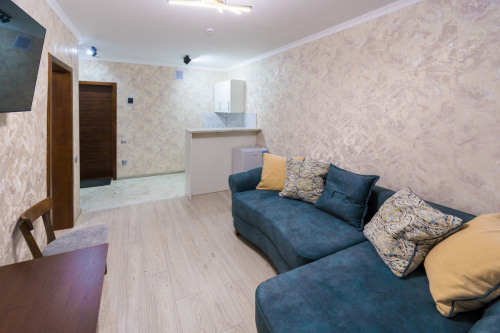 Двухместный двухкомнатный номер-студия.